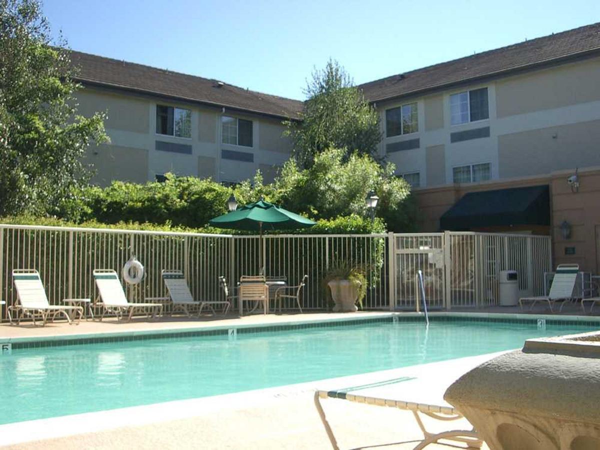 Extended Stay America Suites - Pleasanton - Chabot Dr Ngoại thất bức ảnh